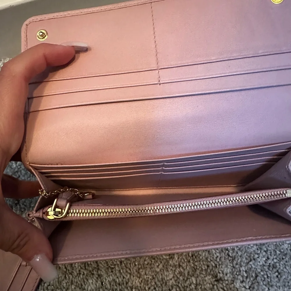 prada wallet - Picture 3 of 3